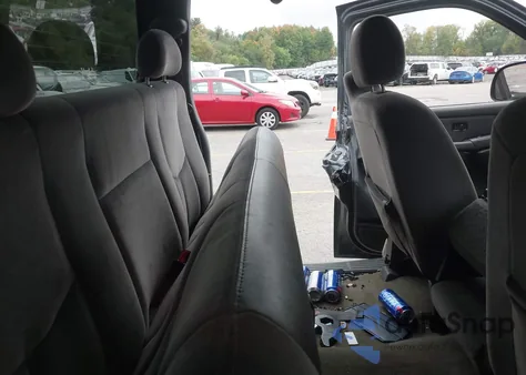 2003 GMC Sierra 1500 Sle z USA, uszkodzony, nr VIN 1GTEK19V53E376057